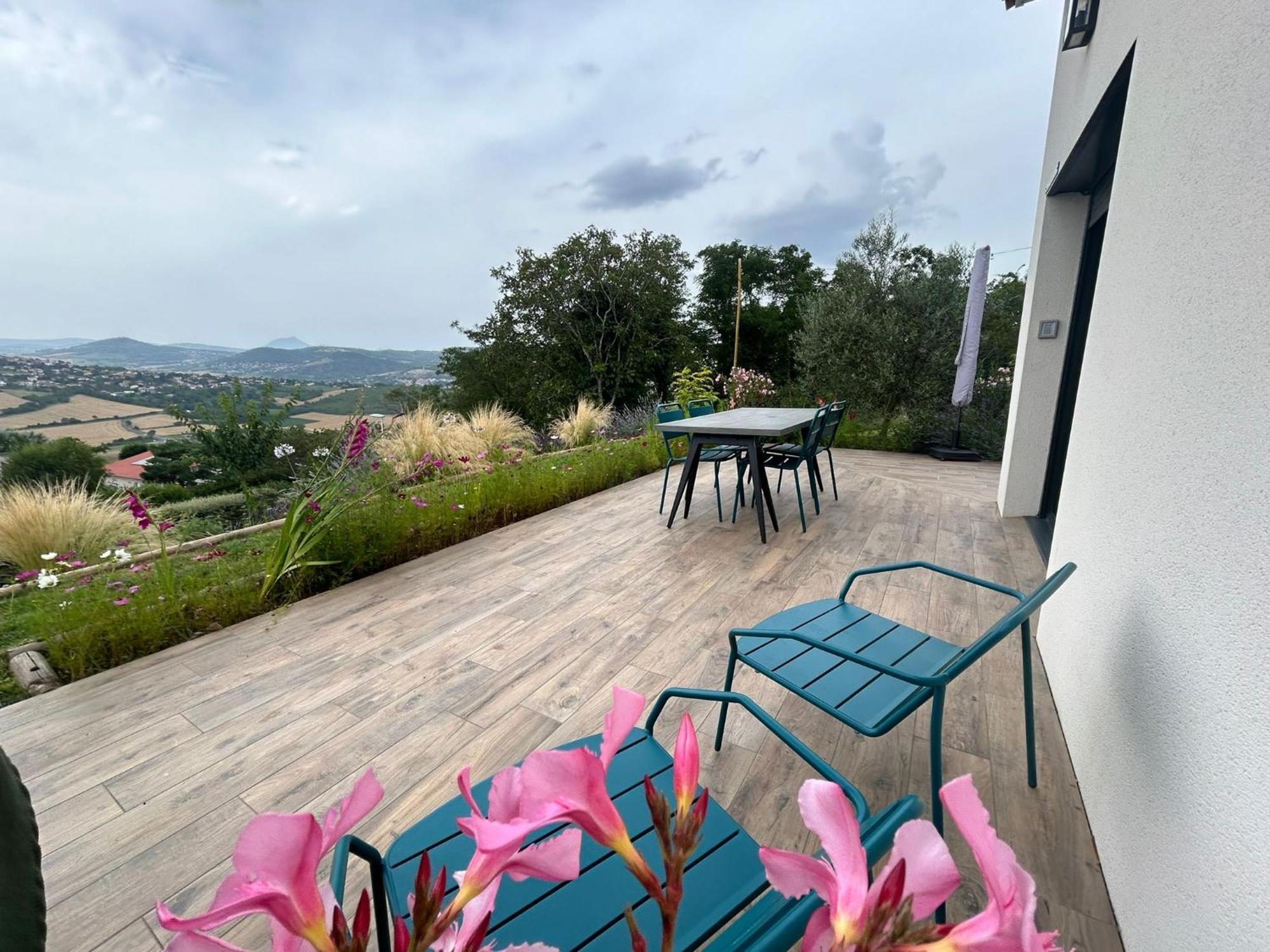 L'Alphonsine Villa Veyre-Monton Exteriör bild